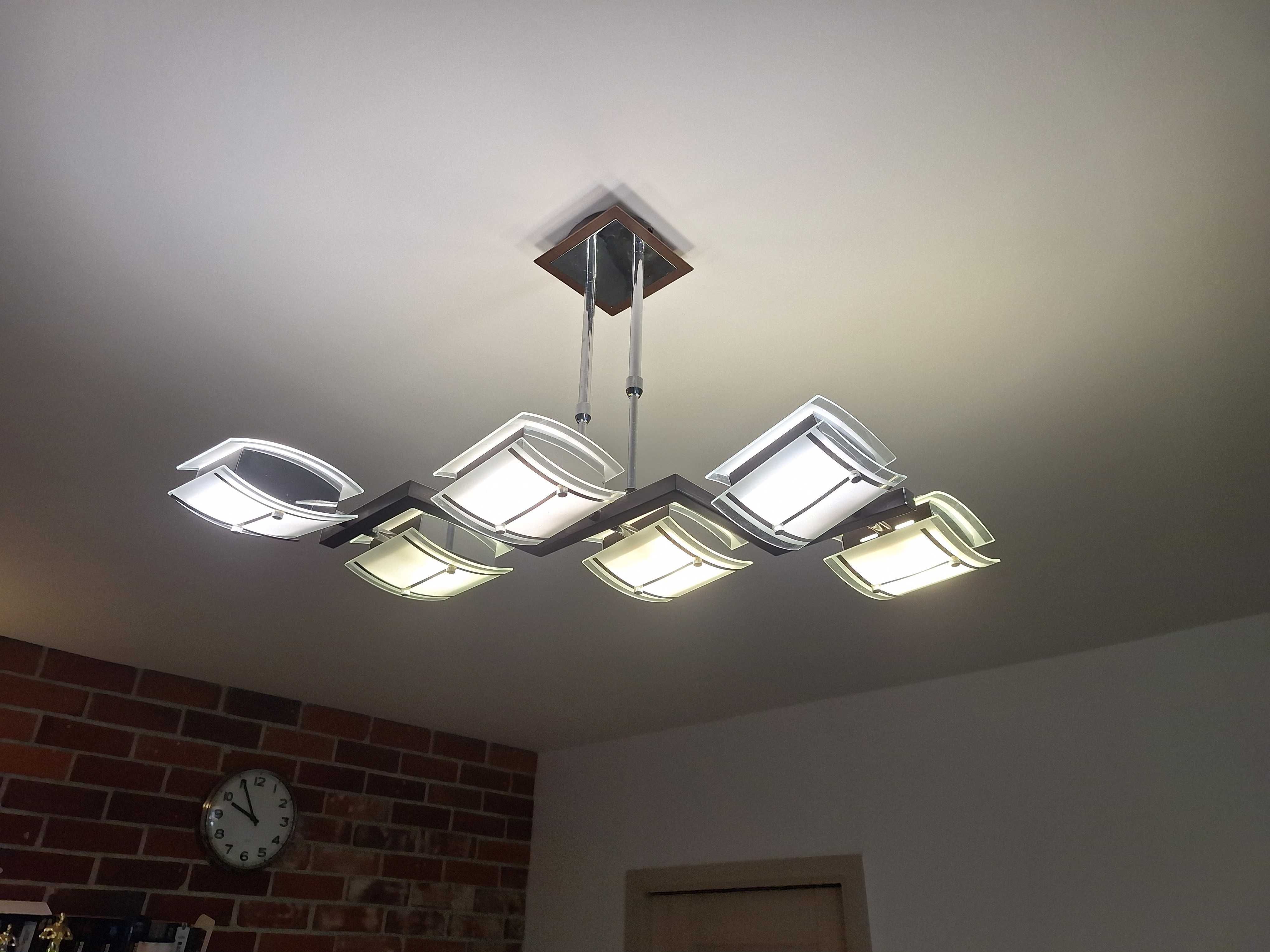 Lampa wisząca do salonu