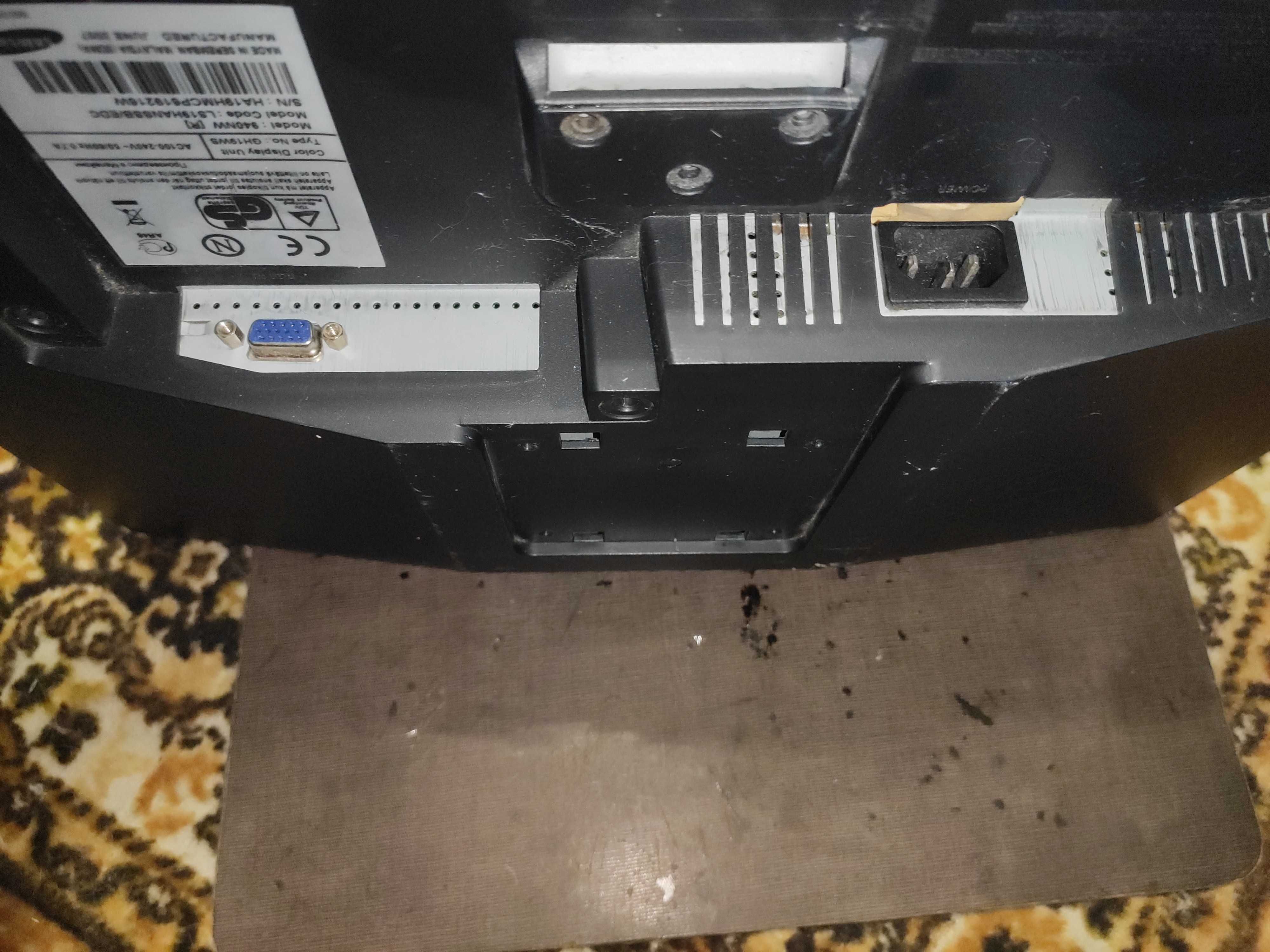 Монитор офисный старый бюджетный Samsung SyncMaster 940NW