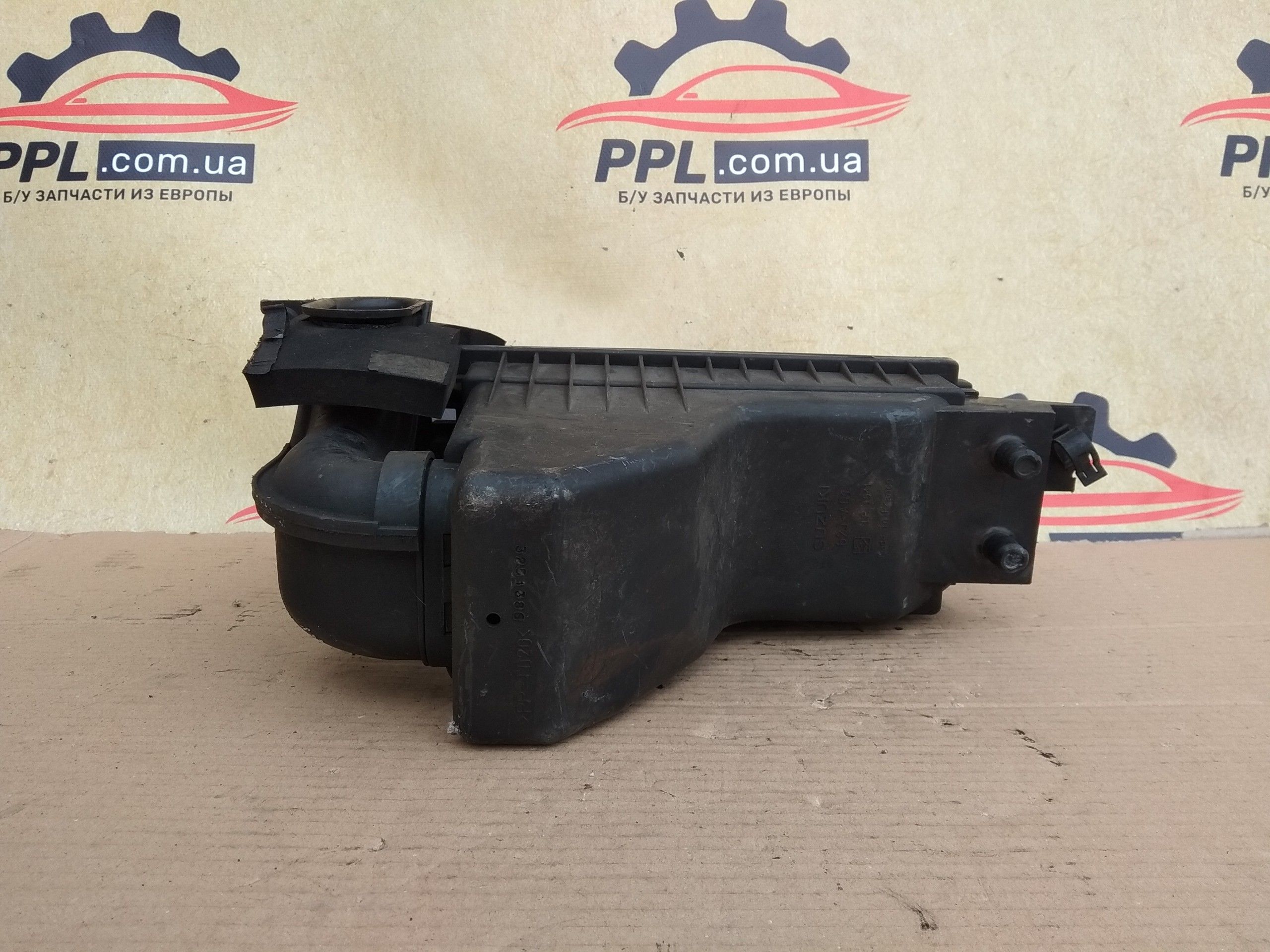 Suzuki Swift Mk6 2005-2010 1.3 DDIS корпус воздушного фильтра 62J-A01