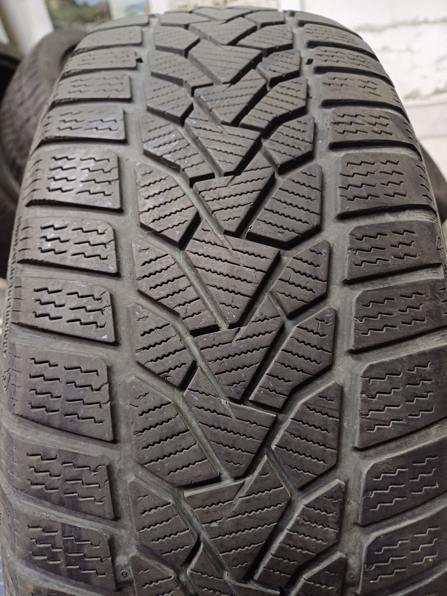 2 opony zimowe 205/60r16 2022r UNIROYAL 6mm