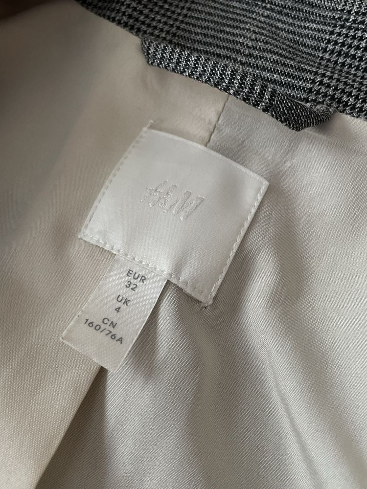 Піджак від H&M. Розмір 32. Стан хороший