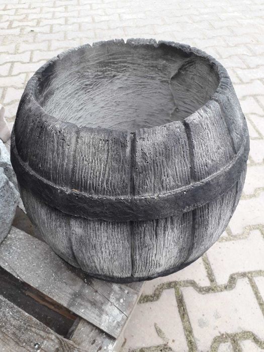 beczka betonowa , ogrodowa, donica ,