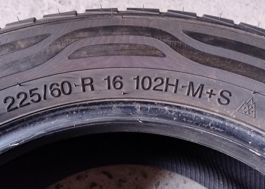 Шини зимові R16 225/60 Vredestein Quatrac 3