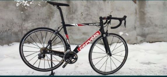 Продам карбоновый шоссейный велосипед CERVELO на Ultegra di2