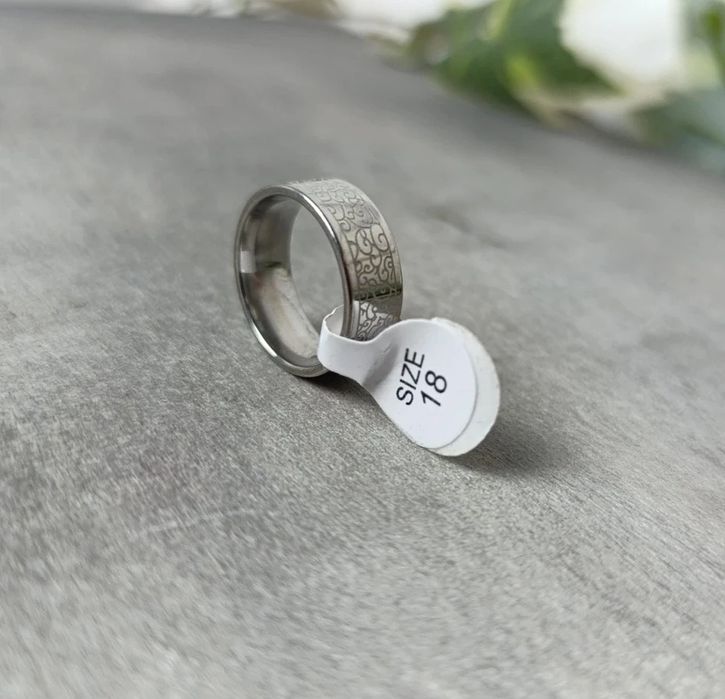 Nowy męski pierścionek z grawerem, stalowy