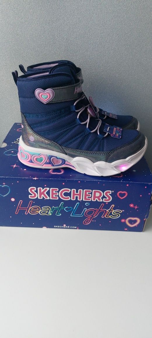 Nowe skechers rozmiar 33 led