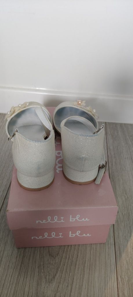 Eleganckie baleriny na obcasie Nelli Blu 32