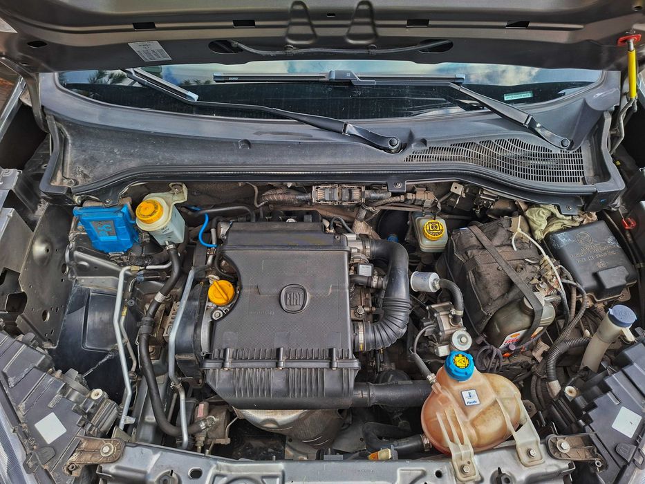 Sprzedam samochód Fiat Doblo L2H1 Kombi Maxi - 5 osobowy