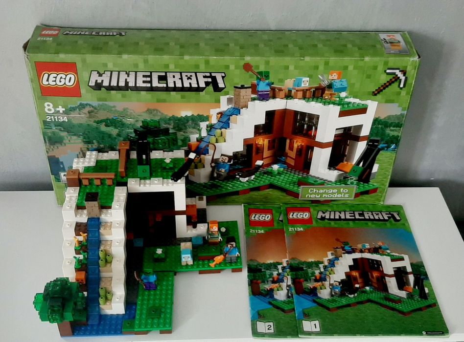 Klocki Lego Minecraft 21134 - The Waterfall Base