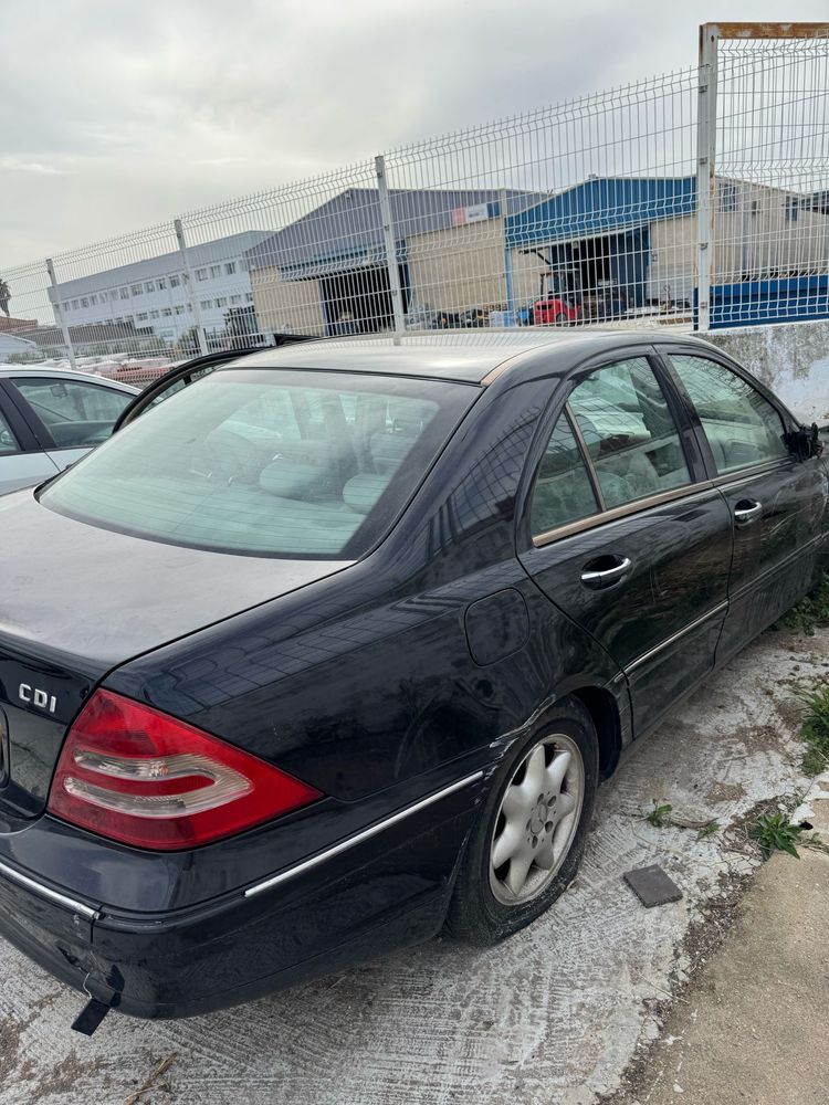 Mercedes C 220 CDI 2002 para pecas ou reparar