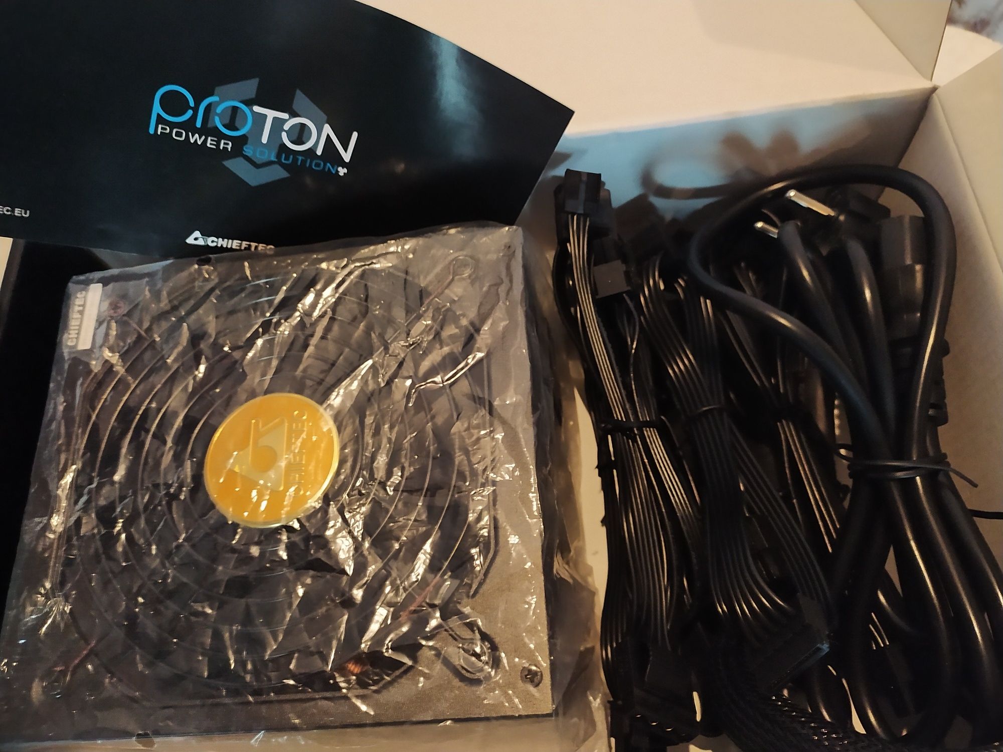 ПРОДАМ Блок живлення Proton Chieftec 650w Gold 80