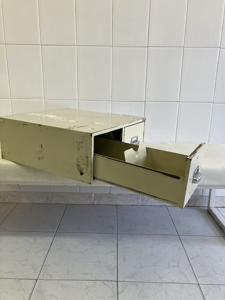 Armário para fichas. Antigo.
