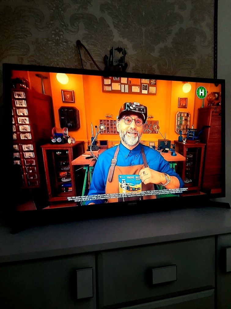 Тв SAMSUNG UE32J5200AK.Smart.WI-FI..2016р.