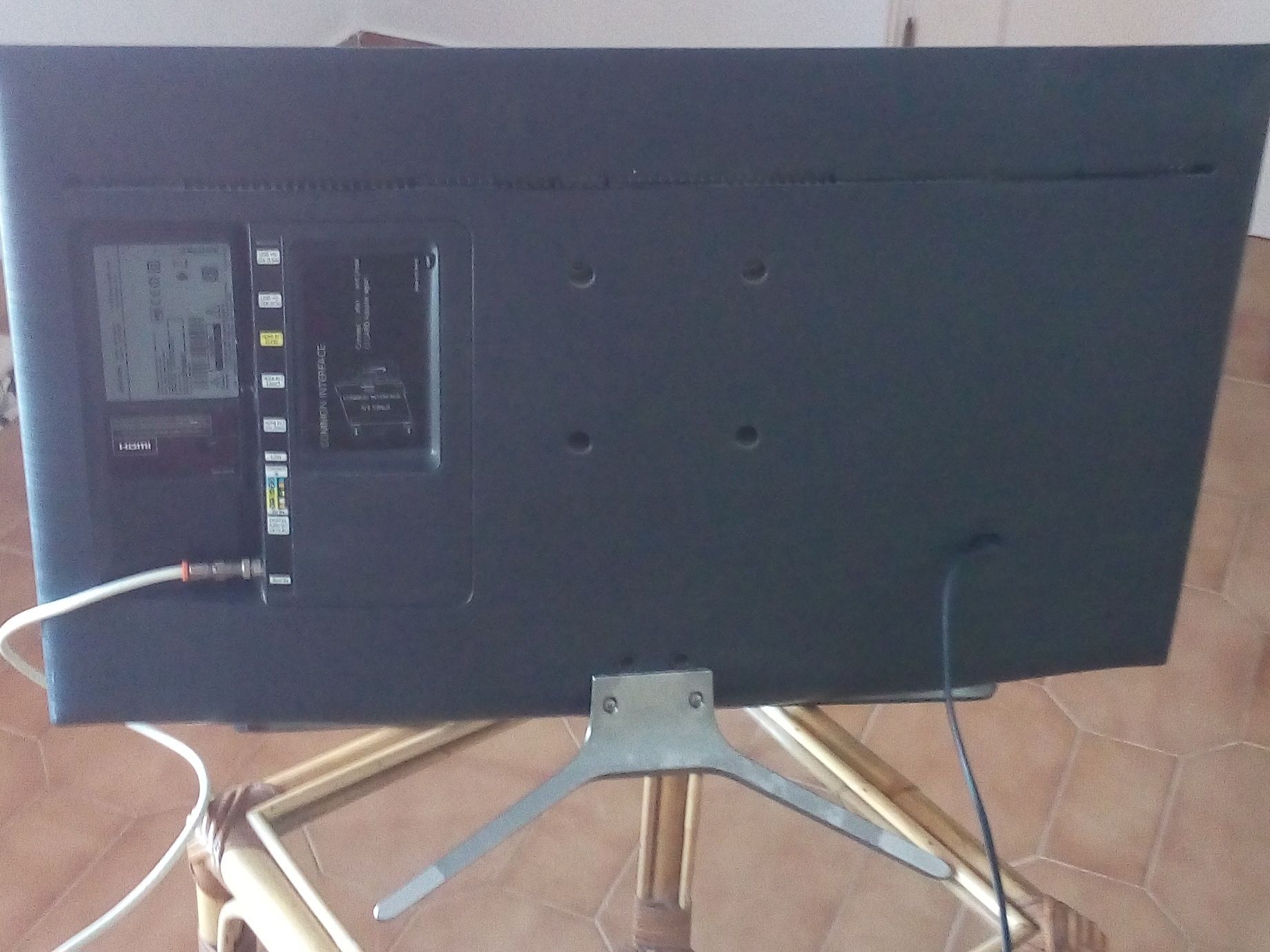 LCD 32 polegadas