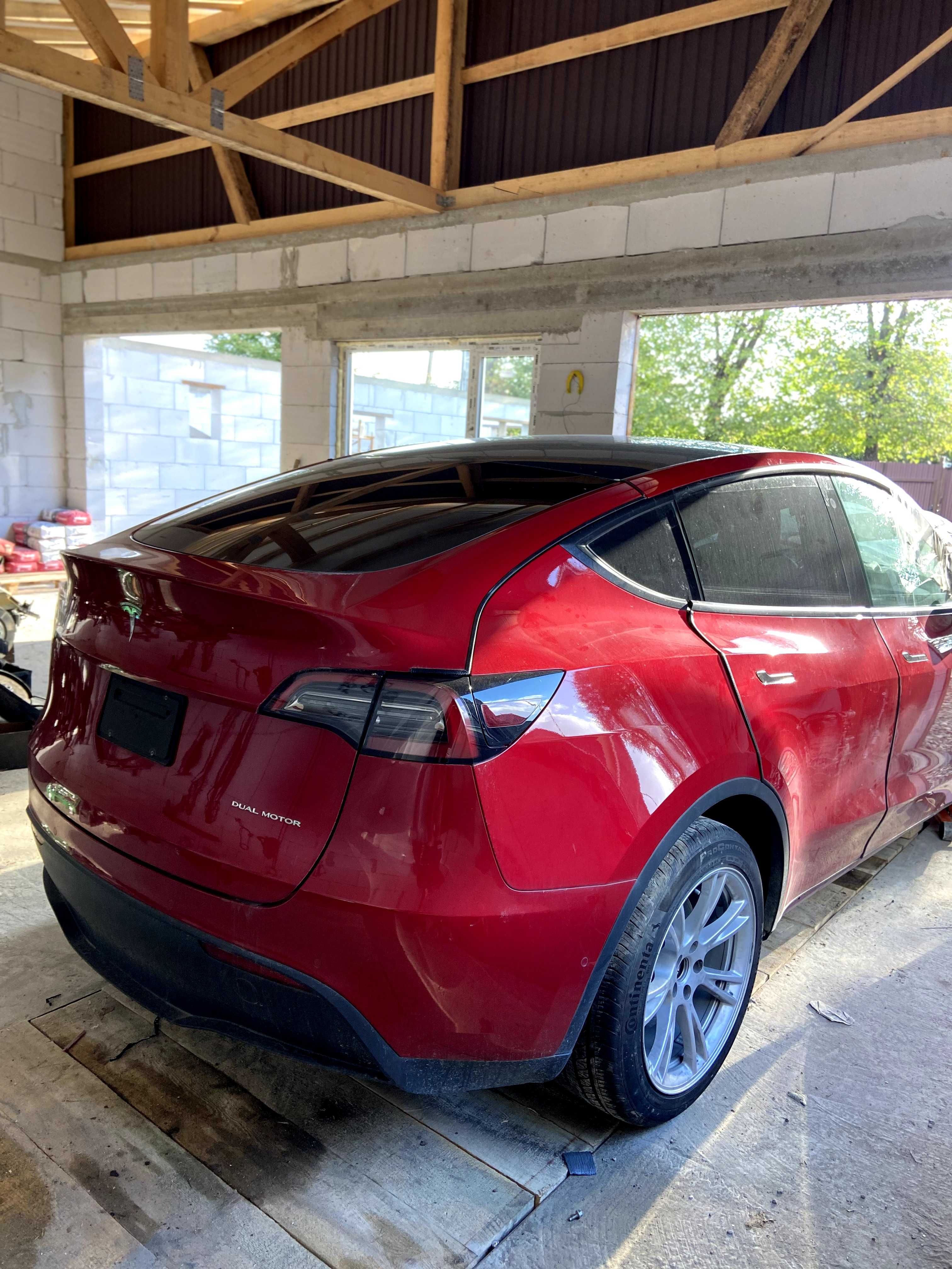 Запчастини Tesla Розбір S 3 X Y Garage Performance