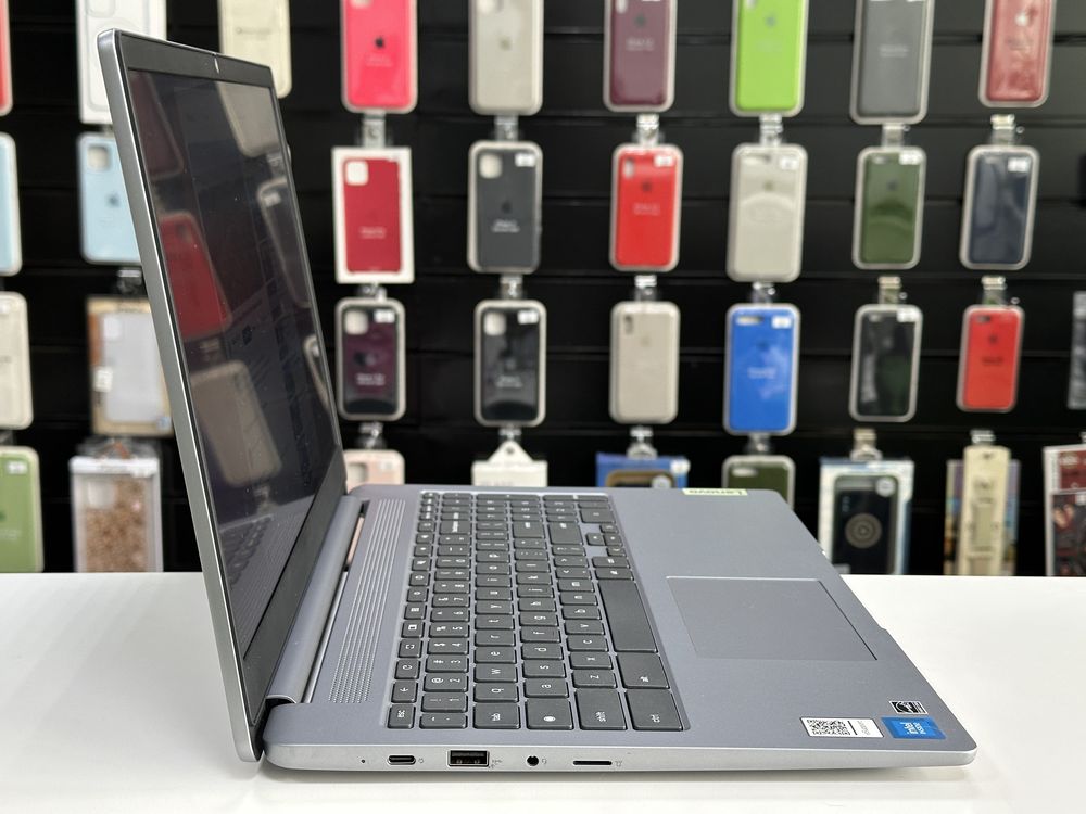 Lenovo Ideapad 3 15.6” Chrome