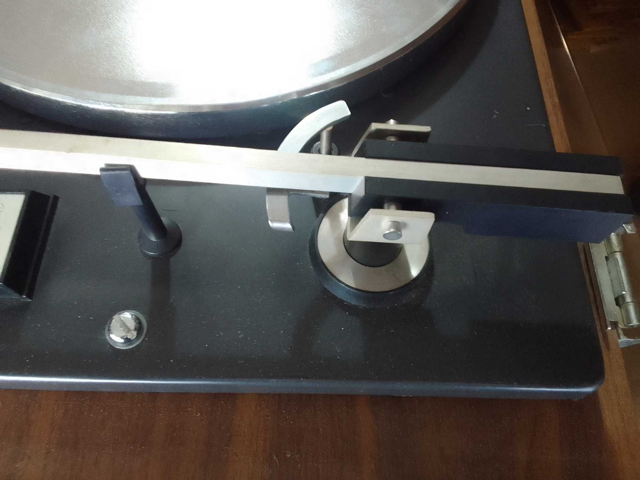 GIRA DISCOS  MACE ELECTRO SOLID STATE 2090 MADE IN JAPAN