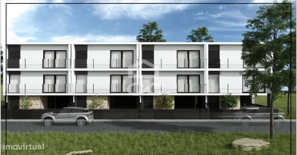 Moradia De Gaveto T3 em Selho (S. Jorge)