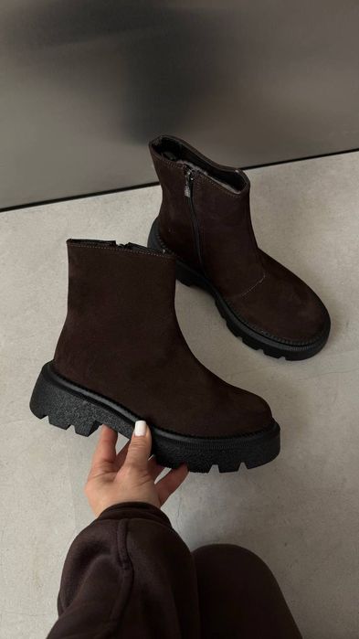 Стильні зимові челсі