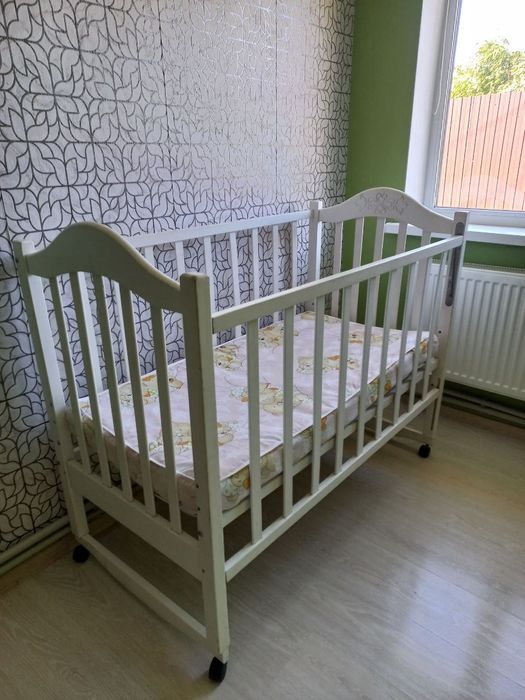 Продам дитячу кроватку для немовля