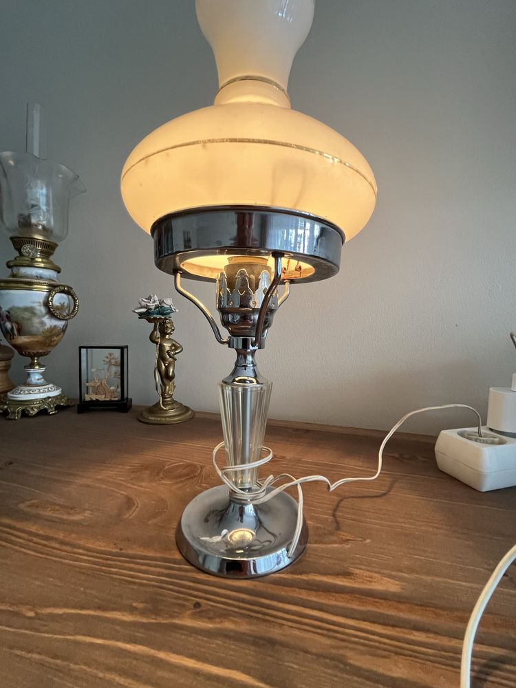 Stylowa lampa elektryczna zdobienia dekoracja