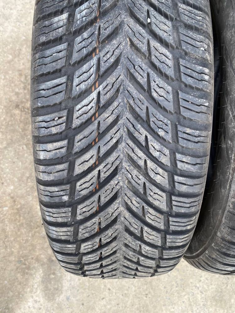 Резина Nokian Tyres 225/60R18 Зима