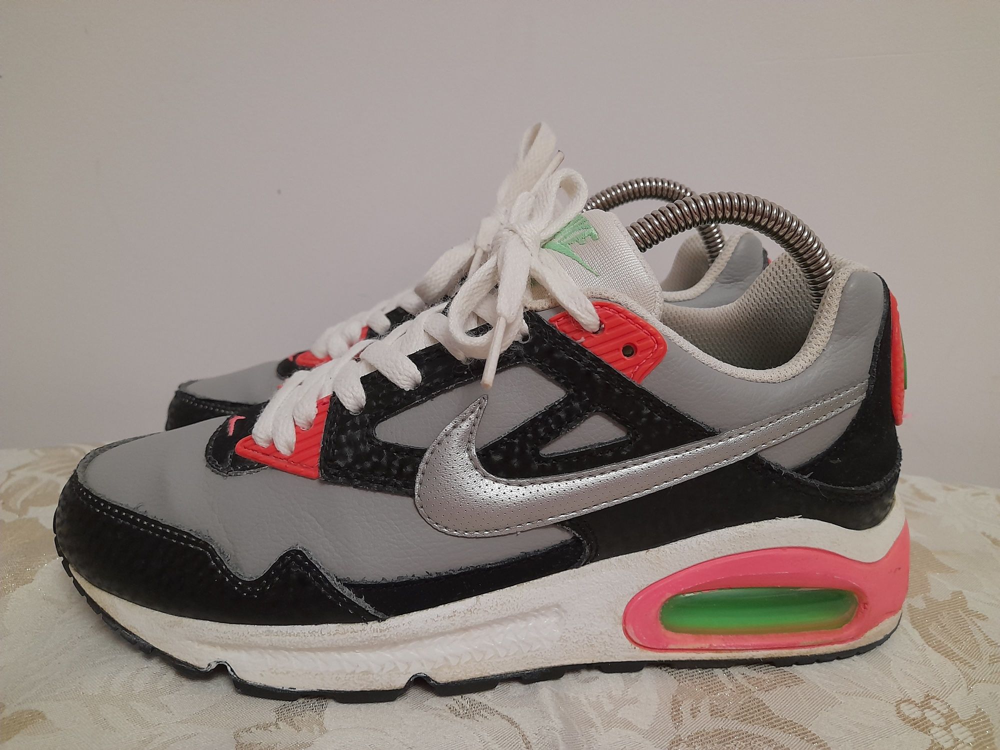 Оригинал Nike Air Max Skyline кроссовки 38,5( 24 см )
