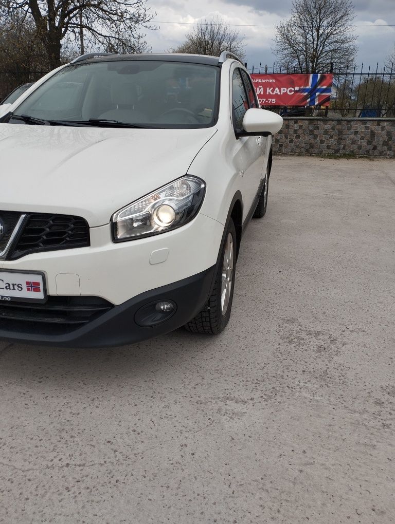 Nissan Qashqai+2