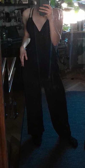 Czarny kombinezon wiskoza Reserved XS