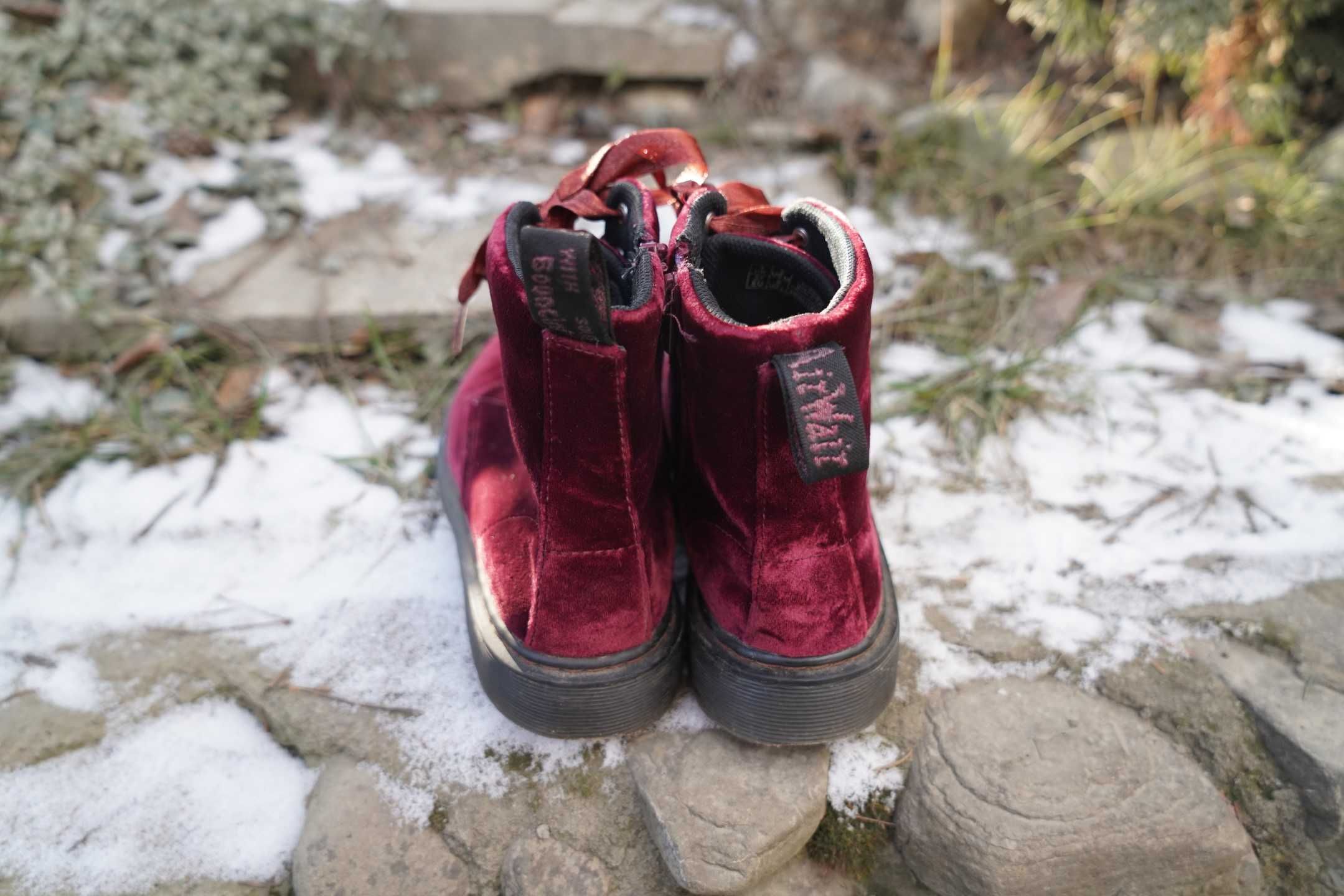 Dr. Martens welurowe glany 37