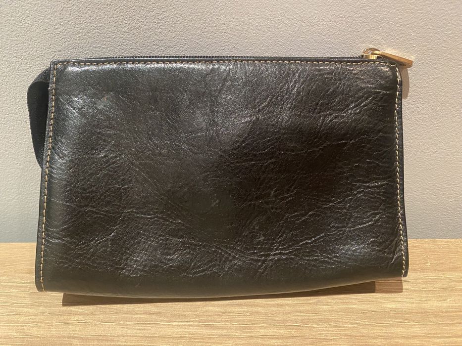 Bolsa em pele genuina com fecho