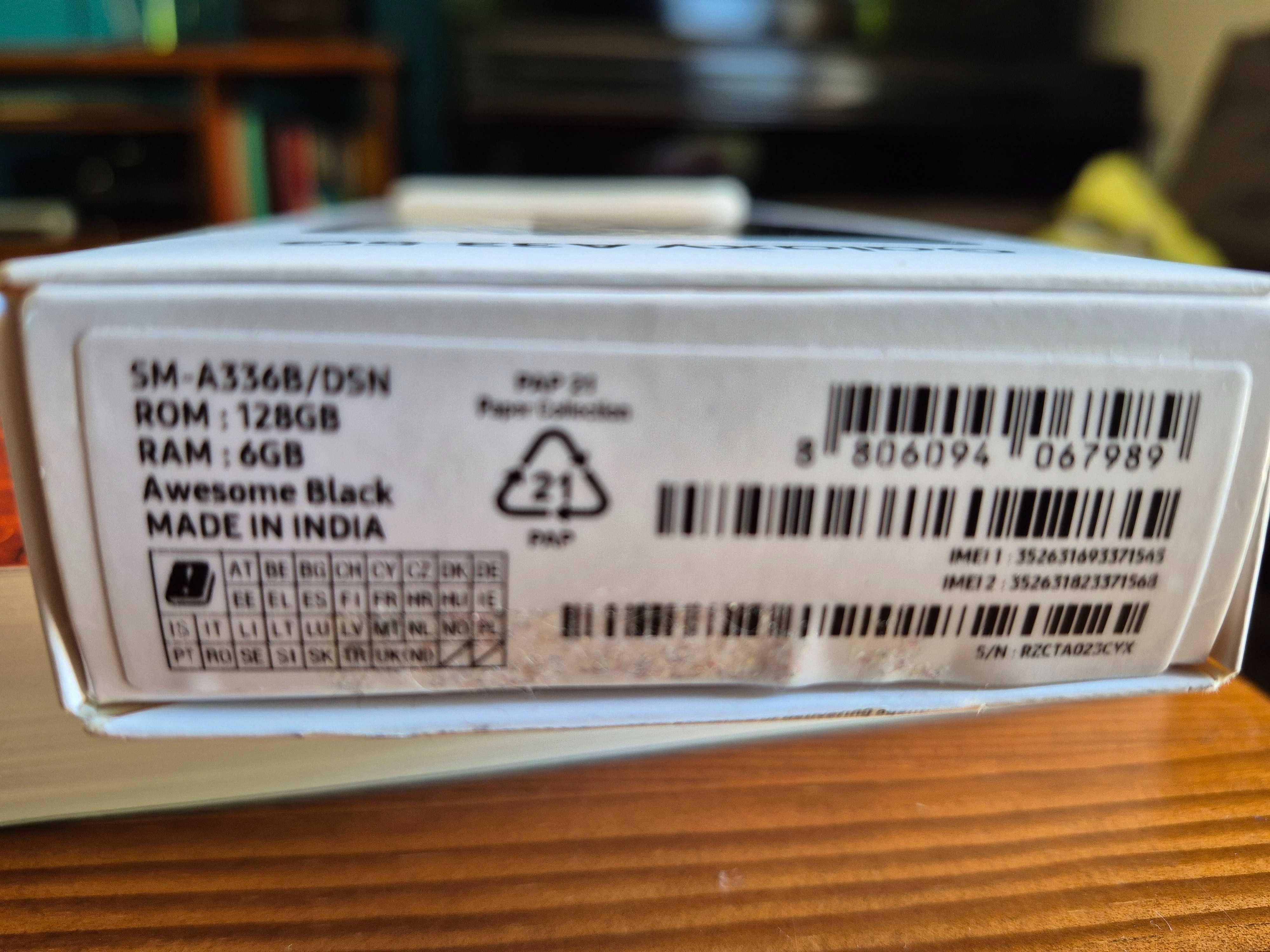 smartfon Samsung A3 5g z ładowarką stan bdb
