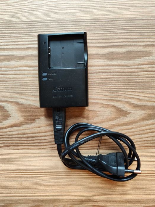 Máquina fotográfica Canon de 16 megapixels A2300