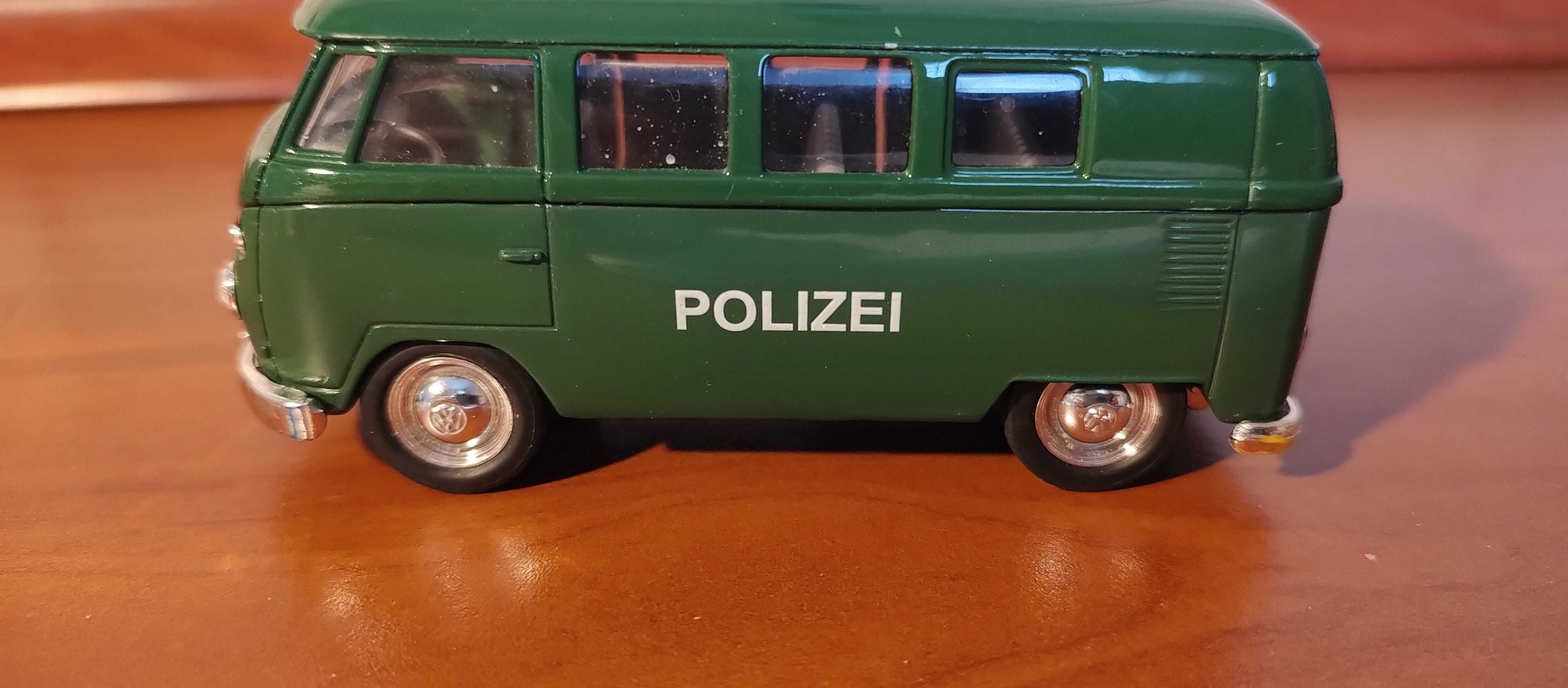 VW Mikrobus Ogórek Welly 1962 r