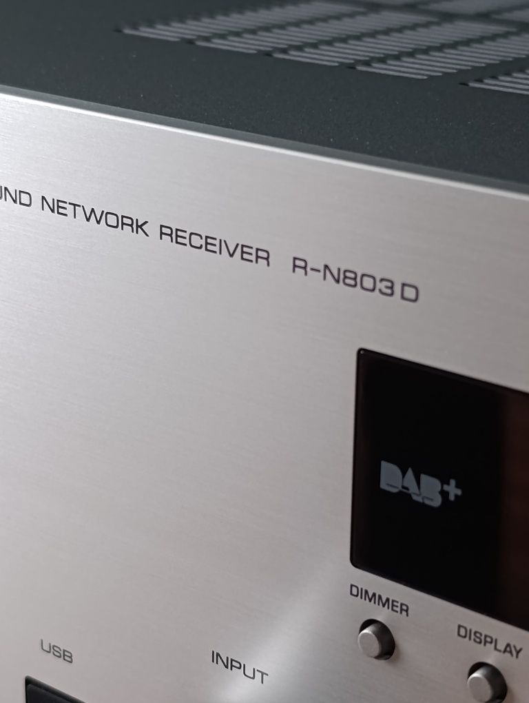Yamaha R-N 803D amplituner