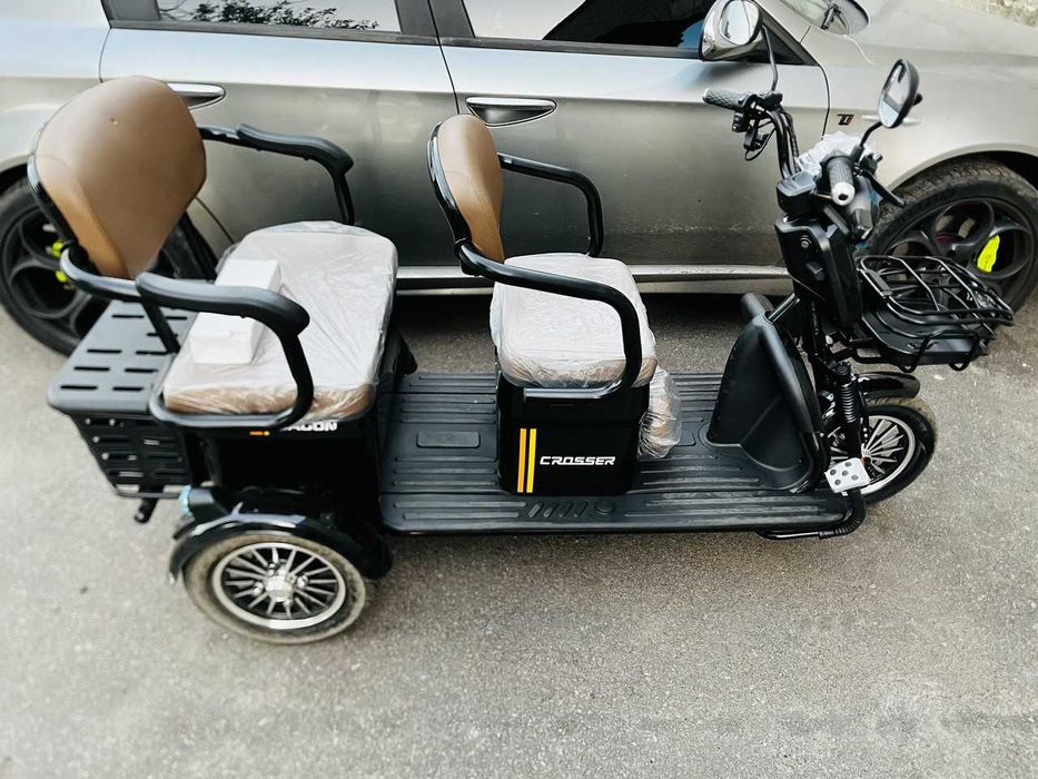Электроскутер Crosser Vagon трицикл 3-х местный 800W/20A черный 2025