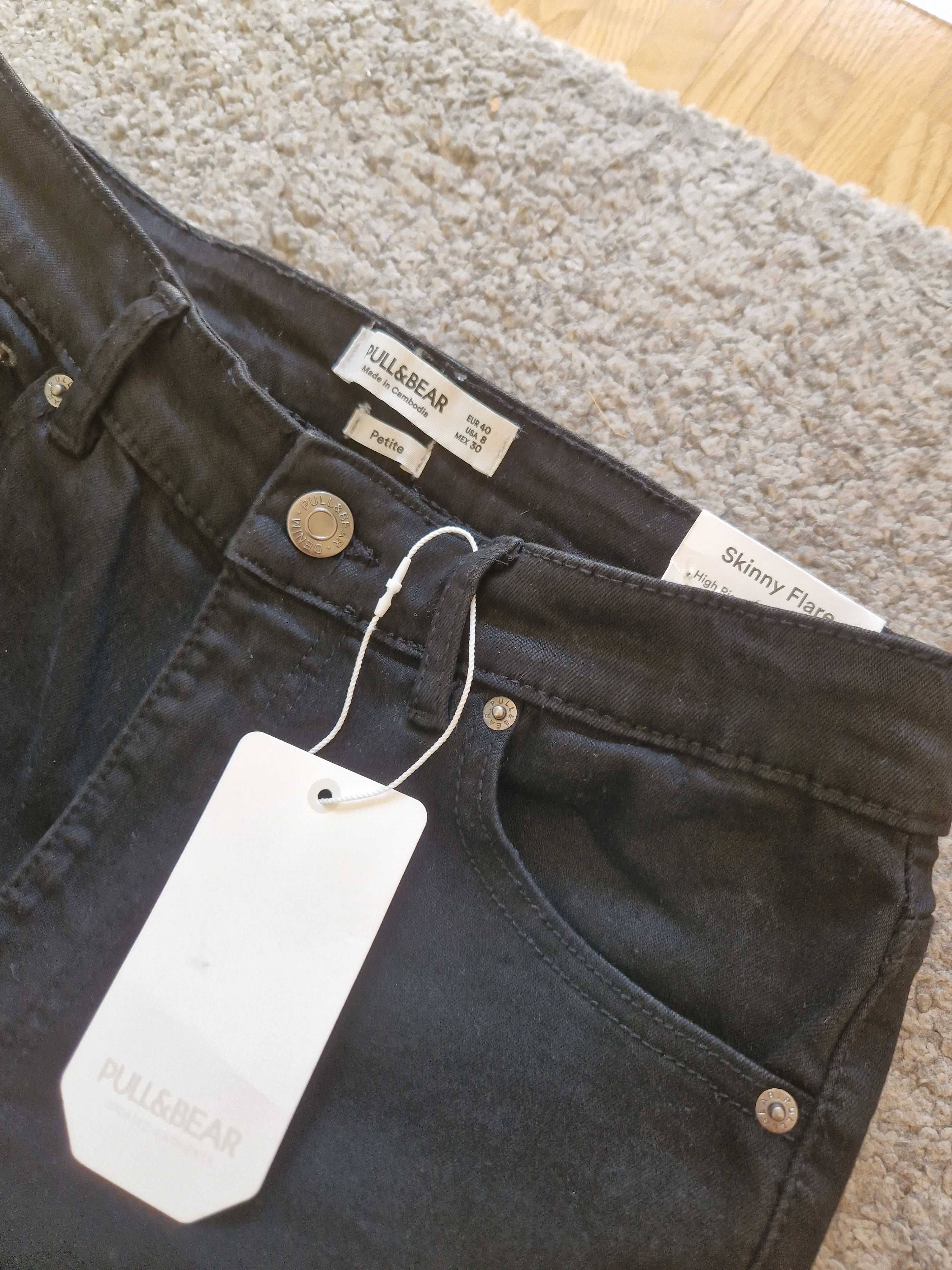 pull&bear czarne jeansy dzwony  petite rozmiar 40 (35,5 cm w talii)