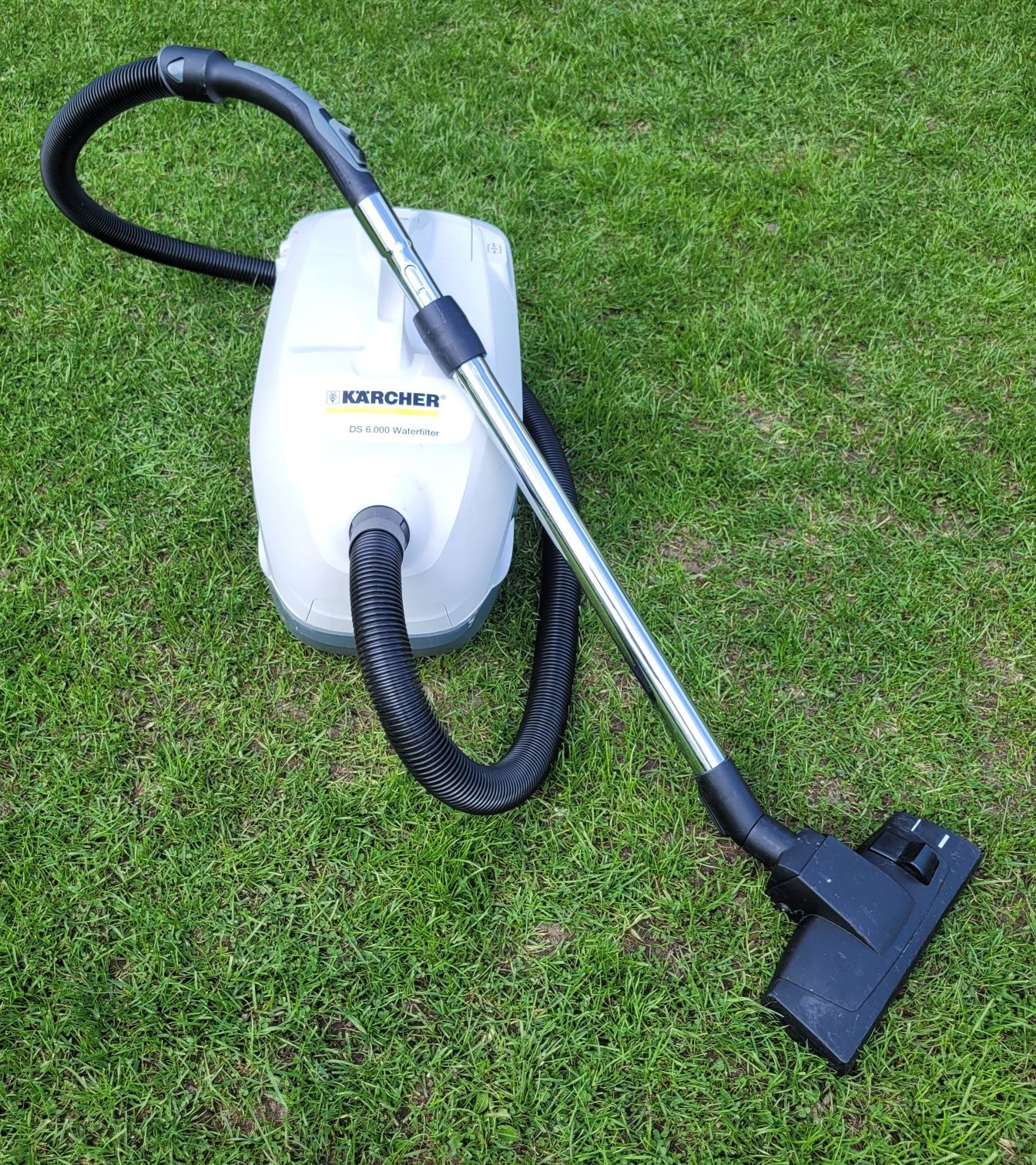 Odkurzacz wodny Karcher DS 6.000