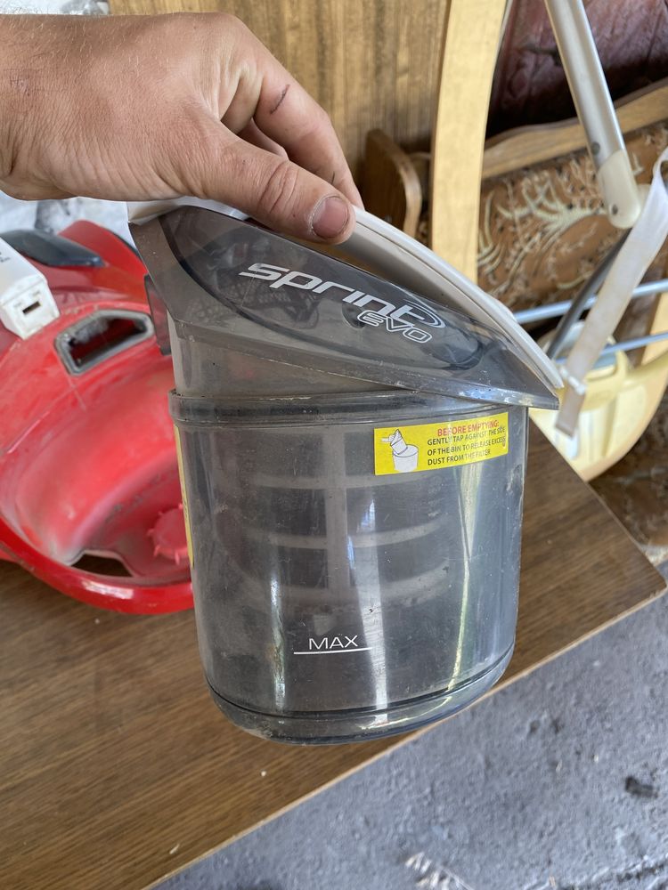 Рабочий пылесос hoover sprint evo