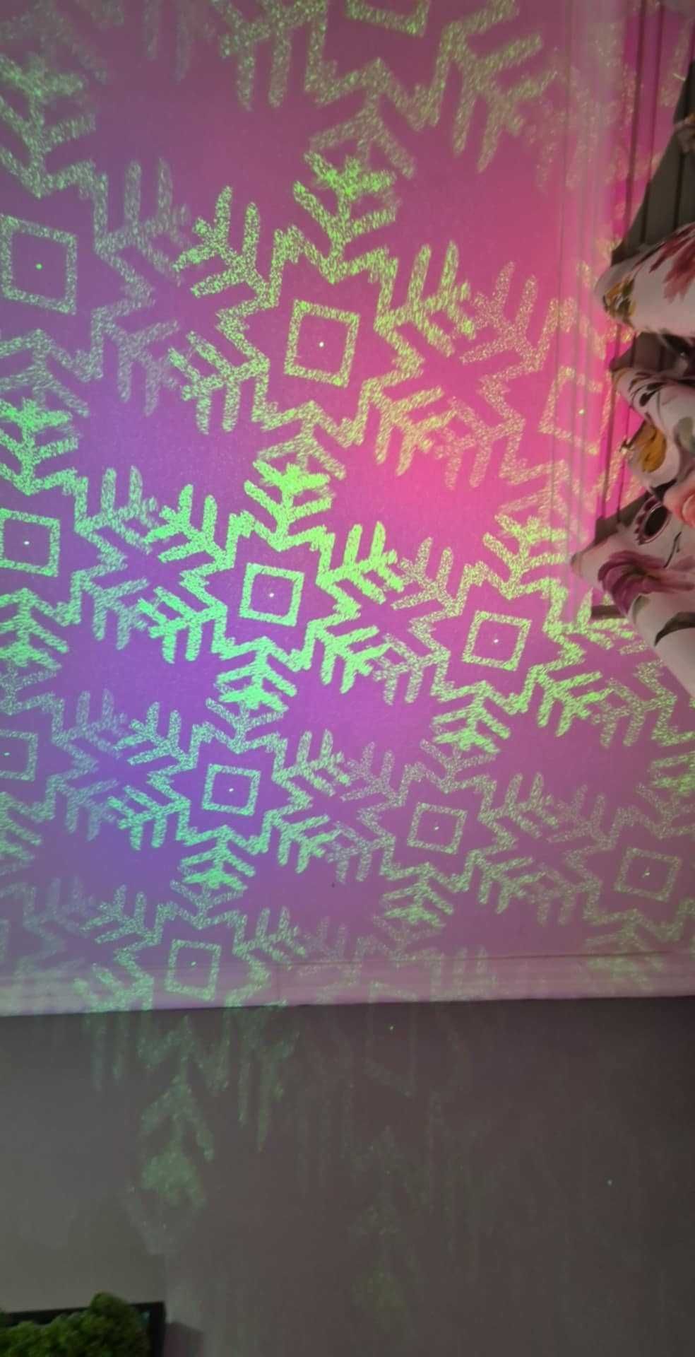 Laser projektor DISCO dyskotekowy 3D piękne kształty i kolory