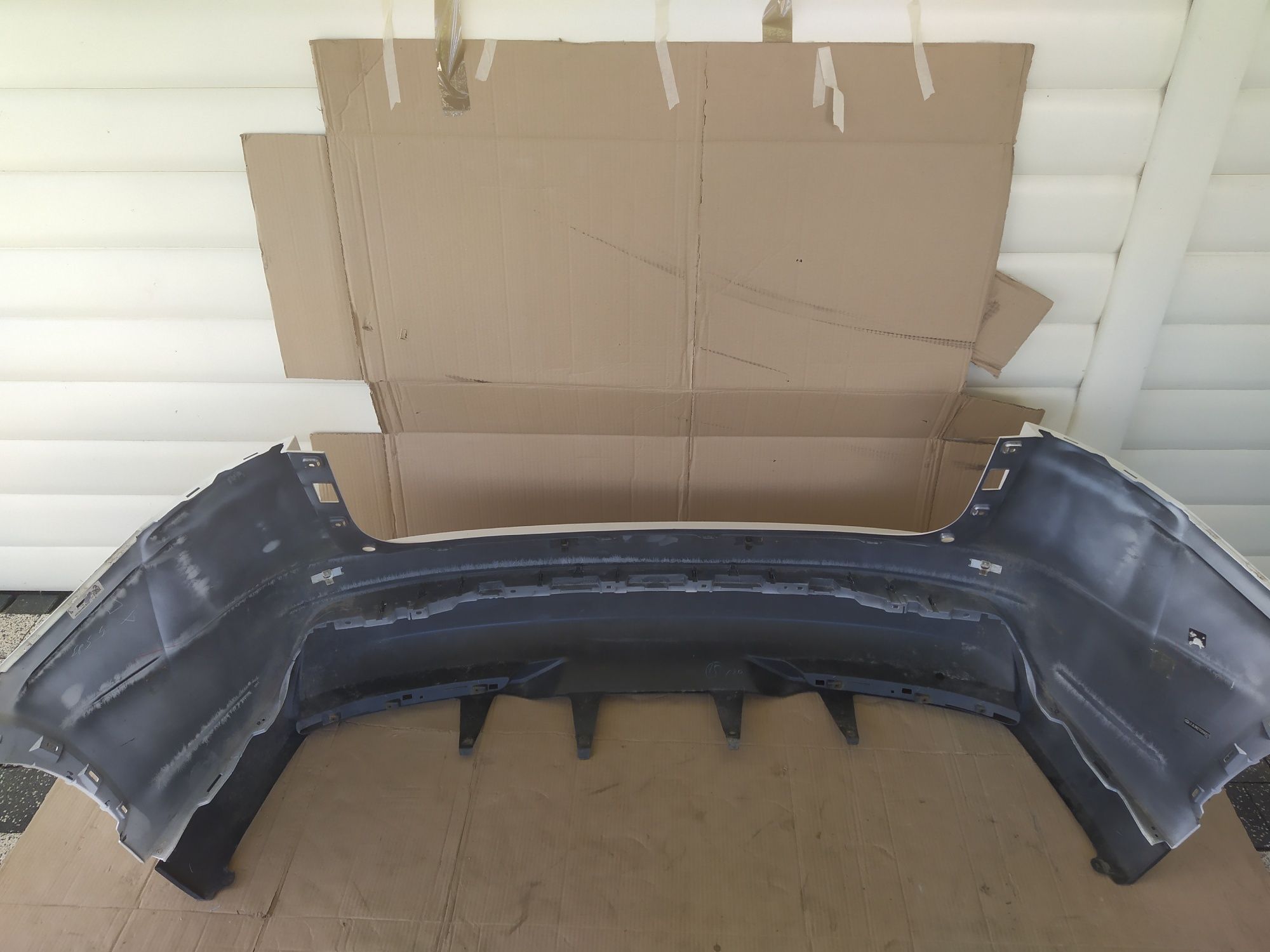 Zderzak tył tylny Lexus NX 300H 200T 14- PDC