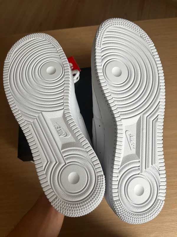 AF1\Powietrze*airDamskieNikeForce1SupremeWhite UnisexTrampki Rozm.44`