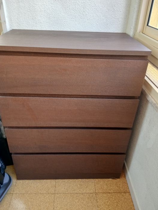 Cómoda IKEA Malm 4 gavetas