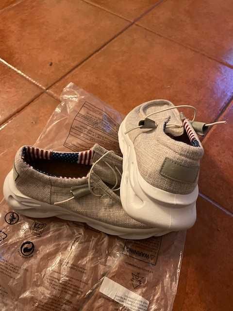 "Novos" Sapatos Casual