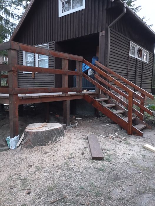 Budowa altan pomostów tarasów i zadaszeń  konstrukcji drewnianej