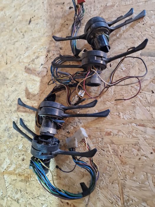 Przełącznik świateł wycieraczek maluch fiat 126p 125 p fso polonez syr