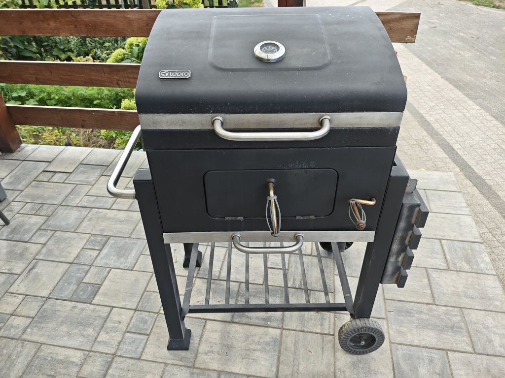 Grill węglowy ..