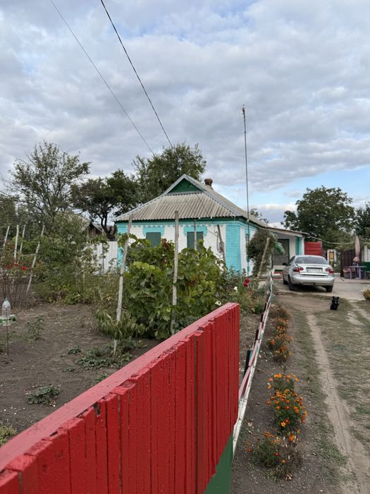 Будинок в селі біля річки від власника