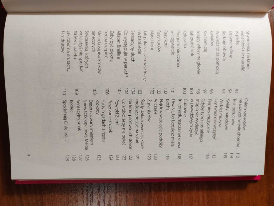 Książka na prezent dla nastolatki "Niezbędnik dziewczyny"