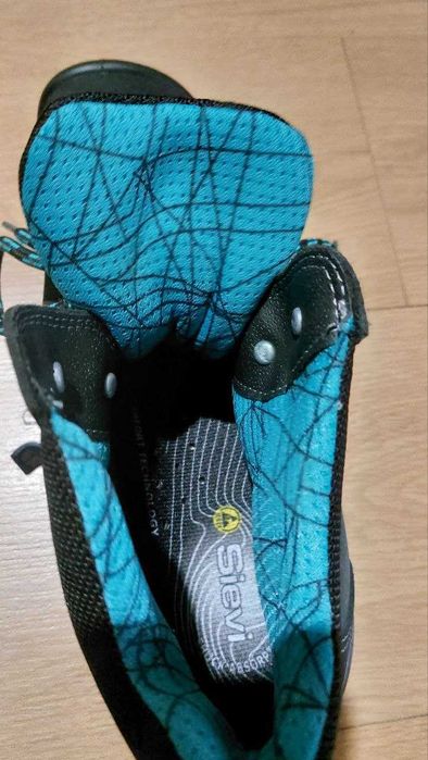 Cупер надійний черевик